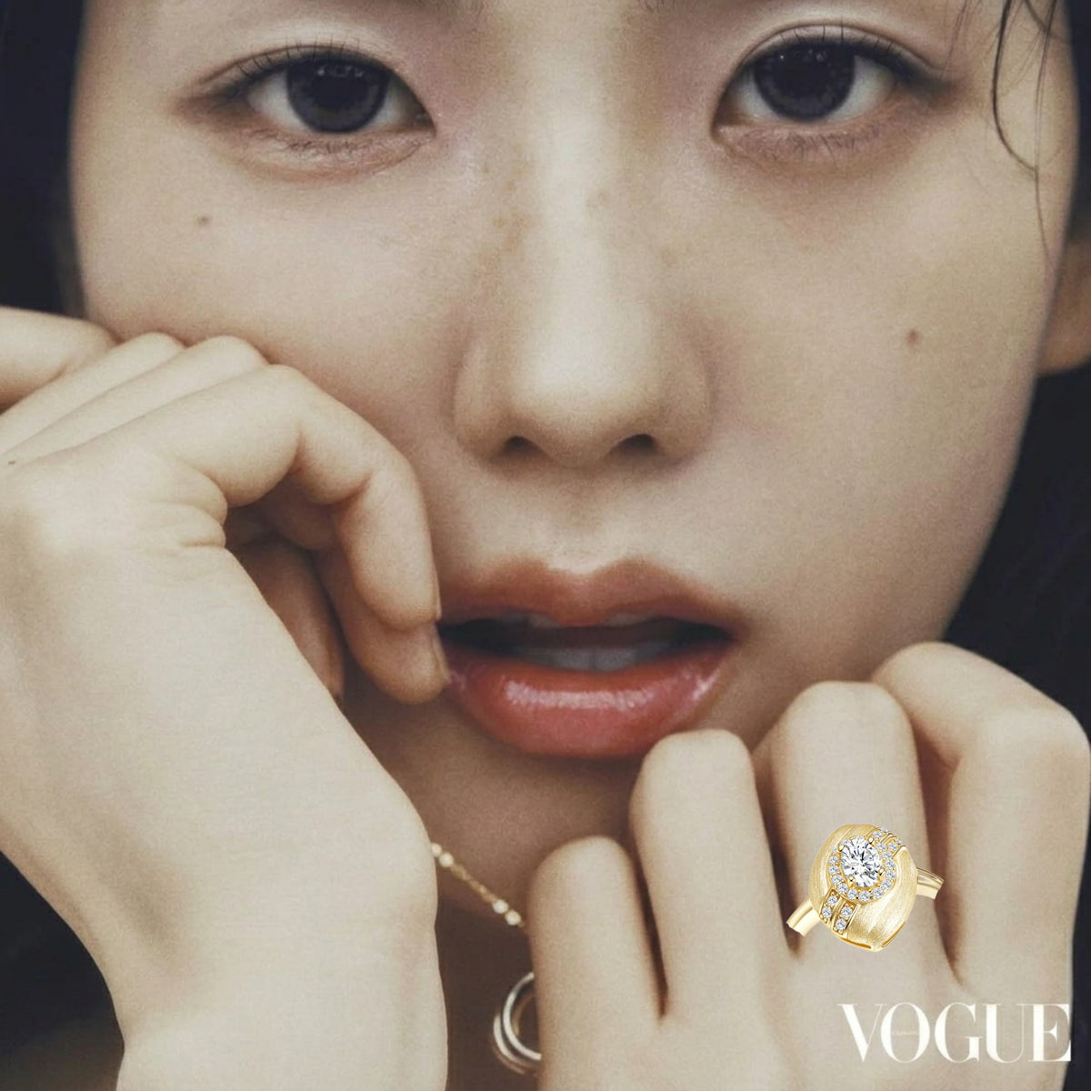 Brushed Egg-Shaped Ring