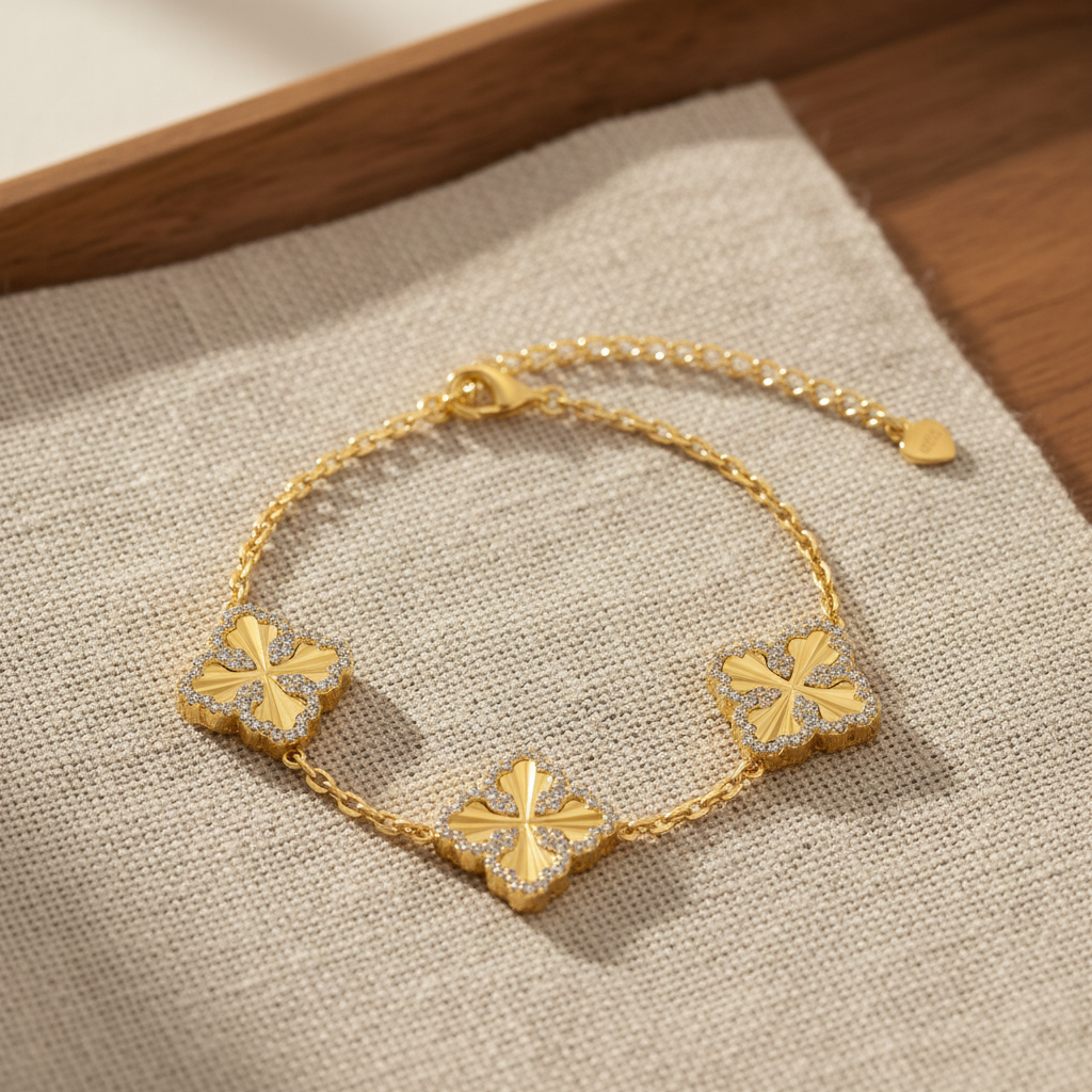 1.0mm Moissanite Clover Bracelet