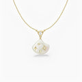 Asymétrique Gold Star Shell Necklace