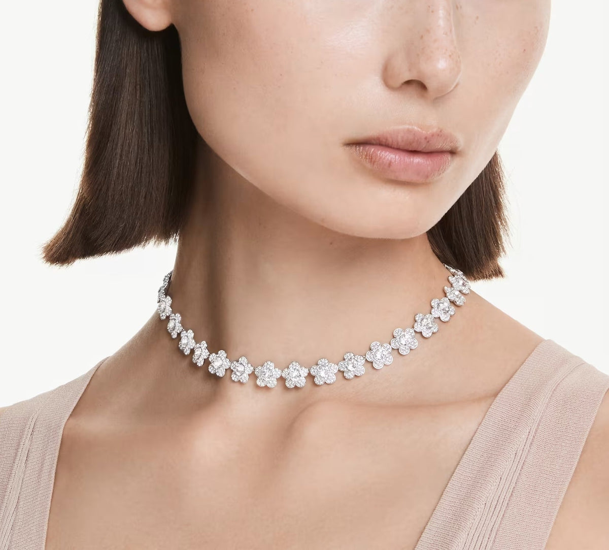 Gwynne White Floral Choker Necklace