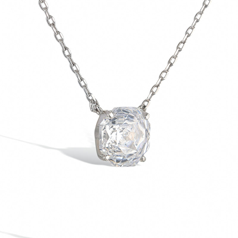 Lætitia White Floral Necklace