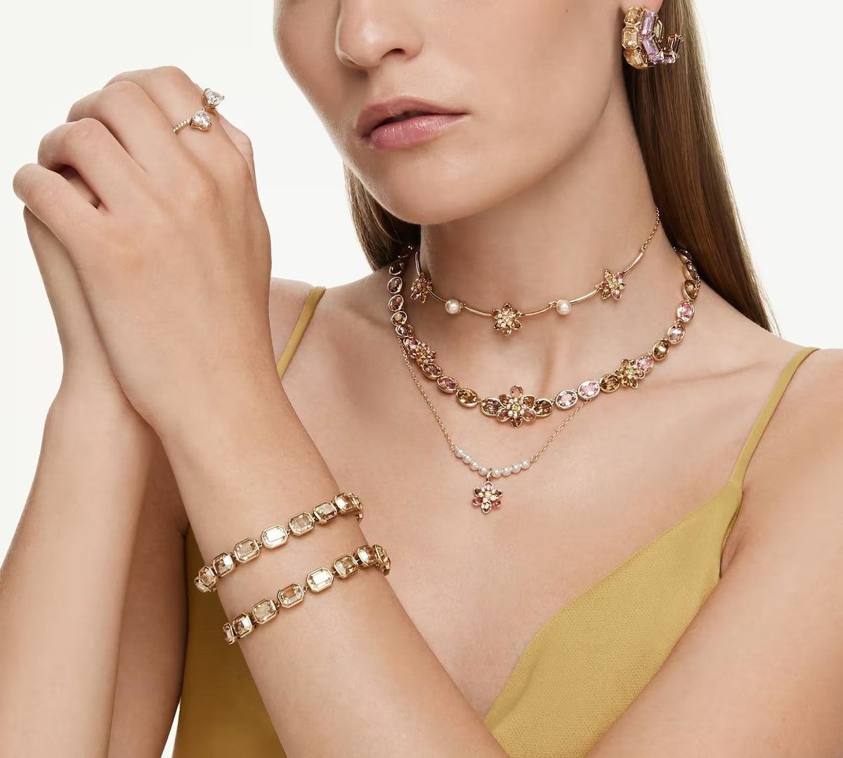 Liane Multicolor Floral Pearl Necklace