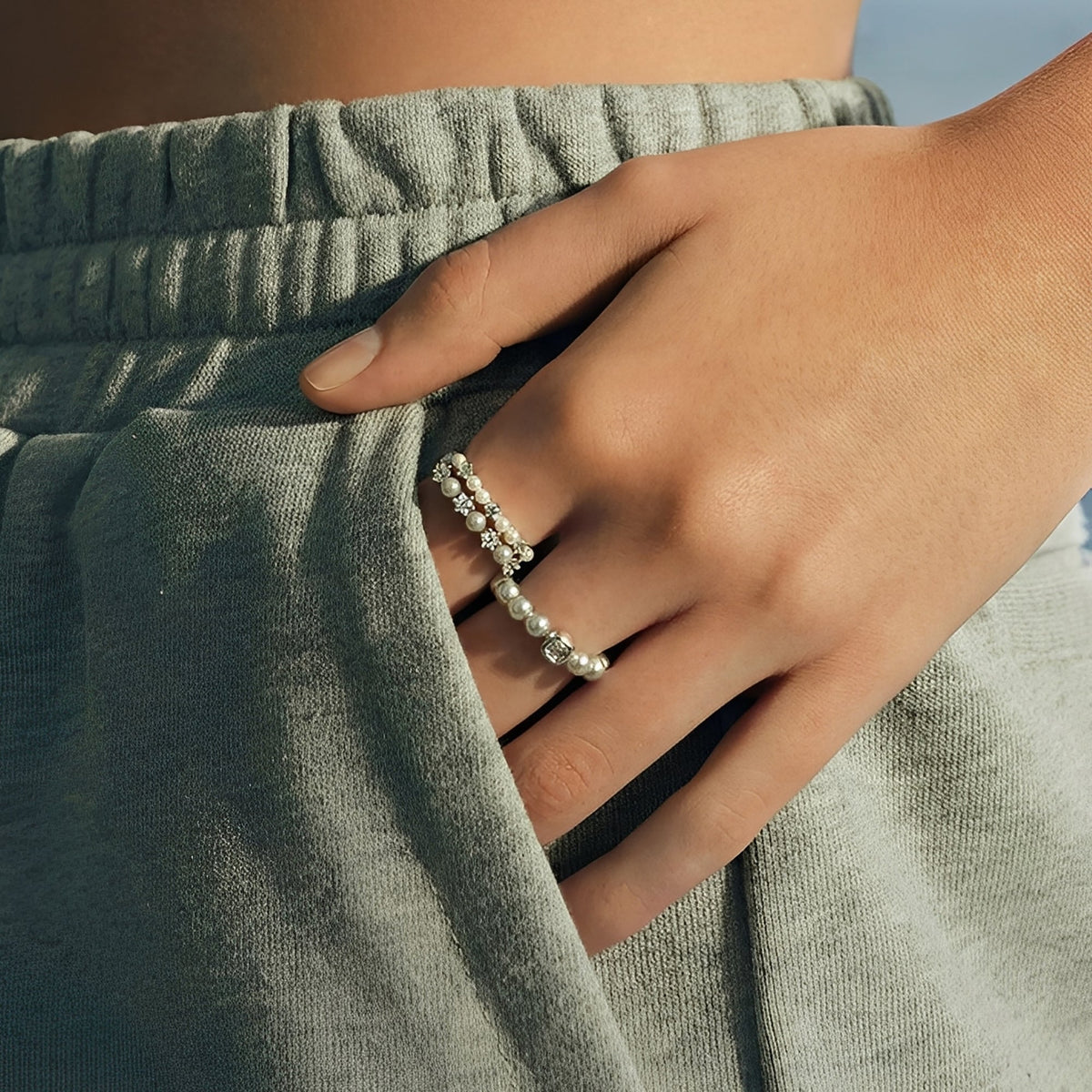 Liléa Gray Pearls Ring