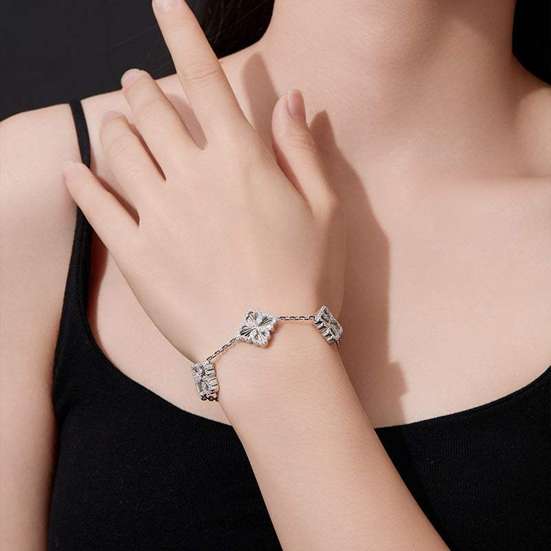 1.0mm Moissanite Clover Bracelet